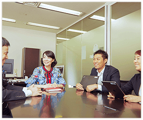 ブリストル・マイヤーズスクイブ株式会社の執行役員である辻和美さんのイメージ
